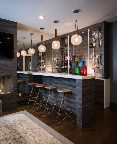 Luxurious Accessories You Need for Your Home Bar