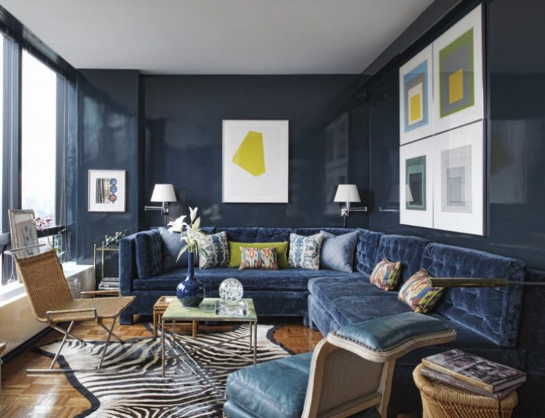 Blue Sofa In 2020 On Roomhints Com, What Colour Rug Goes With Navy Blue Sofa