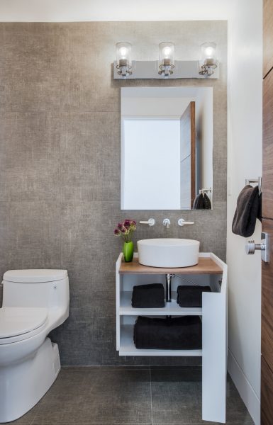 Vessel Sinks A Complete Guide Roomhints - Vessel Sink In Small Bathroom