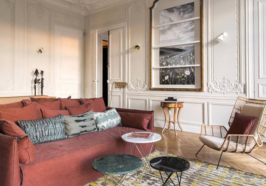 red sofa living room design